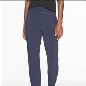 Athleta Navy Joggers - Style 777555